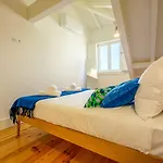 Spacious Apt W. Beautiful & Sunny Private Terrace