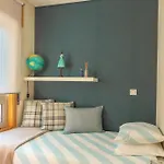 Francos Relaxing Apartment By The Metro