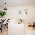 Liiiving In Porto - Uptown Pearl Apartment