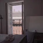 Light & Airy Historic Centre House With Balconies