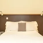 Stylish Apartment For Three Guests