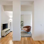 Superb Flat W Balcony And Ac By Lovelystay