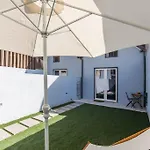 Urban Little House 173