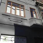 Vitoria Flat