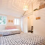 Flores Apartment