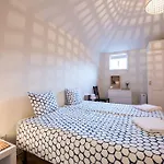 Flores Apartment