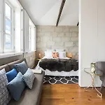 Lovelystay - Urban Loft - Porto Downtown
