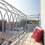 Lovelystay - Martires Boutique Flat