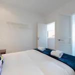 Lovelystay - Porto Box