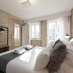 Lovelystay - Sao Domingos Apartment