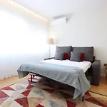 Hm - Living Batalha Square 2