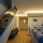 Stylish Duplex Downtown Apartment