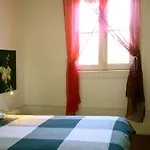 Lovely Apartment In Porto
