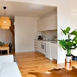 Liiiving In Porto | Aliados Design Apartment
