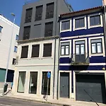 70m² Studio-Apartment, 1 eigene(s) Badezimmer in Cedofeita