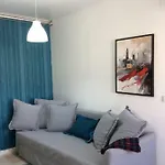 Comfort In The Downtown