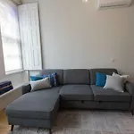 Charm In C - Porto Center Apartment