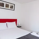 Lively Getaway Apartment