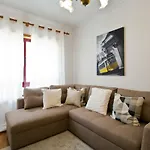 Rustic Bright Flat With Netflix - City Centre
