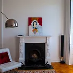 Amazing Riverside Balcony 2Br Apartment