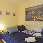 Spacious Trendy Flat With Netflix - Central Location