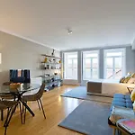 Own Places Carregal Apartment