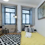2 Comfortable Stunning Flats - City Center