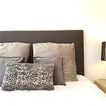 Oporto Beauty Flat