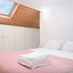 Skylight Apartment