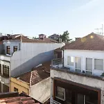 Cozy Sunny Flats By Hostwise