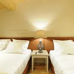Naya-Downtown Guesthouse