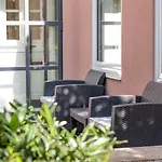 Queens Garden Hostel