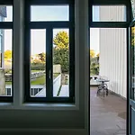 Nau Of Discoveries Flat