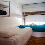 Amazing Riverside Balcony 2Br Apartment