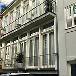 Loios Flat