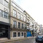 LovelyStay - Stylish Central Apartment by Bolhão Market