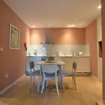 Spot Family Apartments