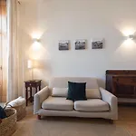 Lovelystay - The Porto Getaway Duplex - Free Parking