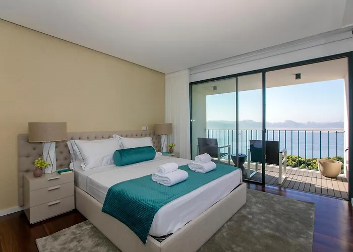 Lovelystay - Luxury 2Br Duplex Apartment In Foz Porto