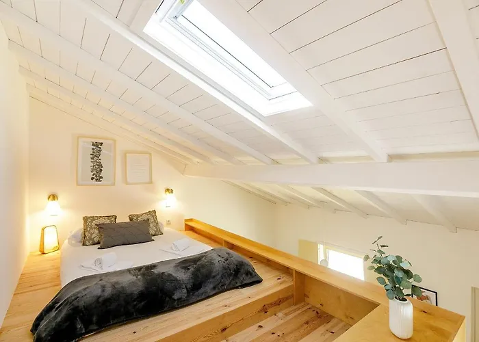 Lovelystay - Vila Burgaes