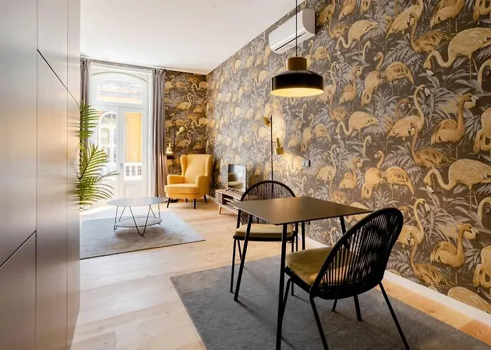 Boutique Rentals-Art & Charm II Apt W/ Terrace