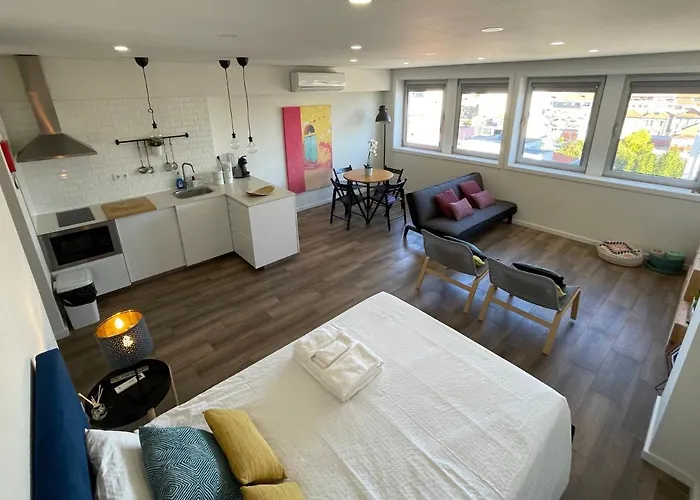 Superb Loft 899