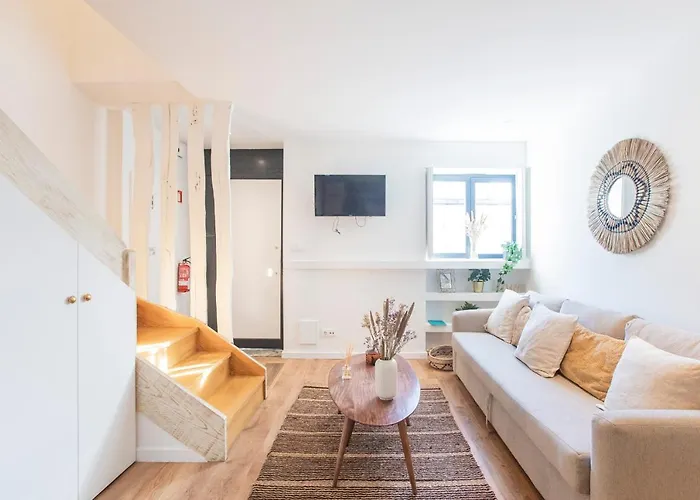 Lovelystay - Urban Cottage