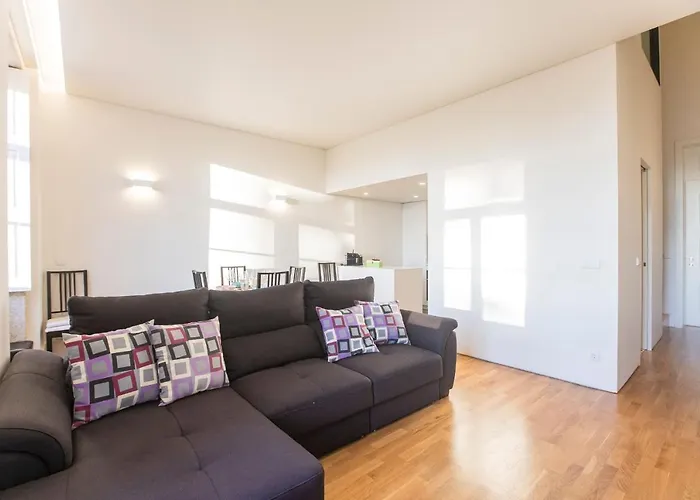 Modern 2Br Duplex Downtown By Art District By Lovelystay