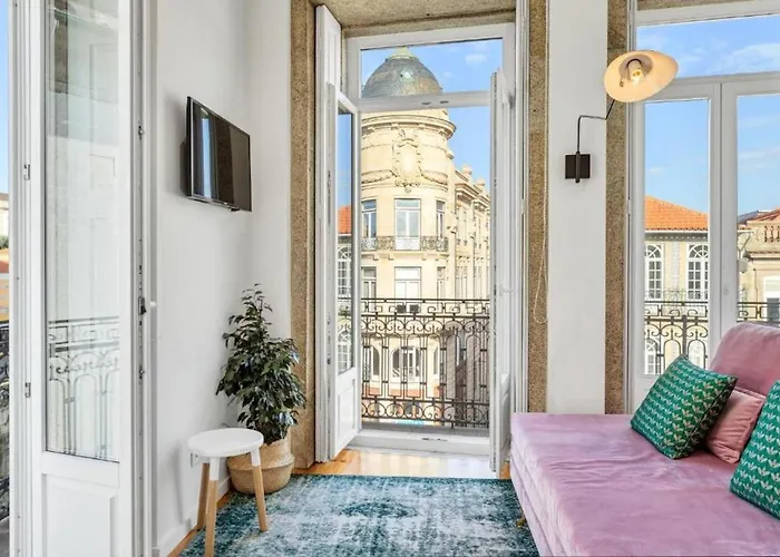 Lovely Shinny Flats With Balcony - Clerigos