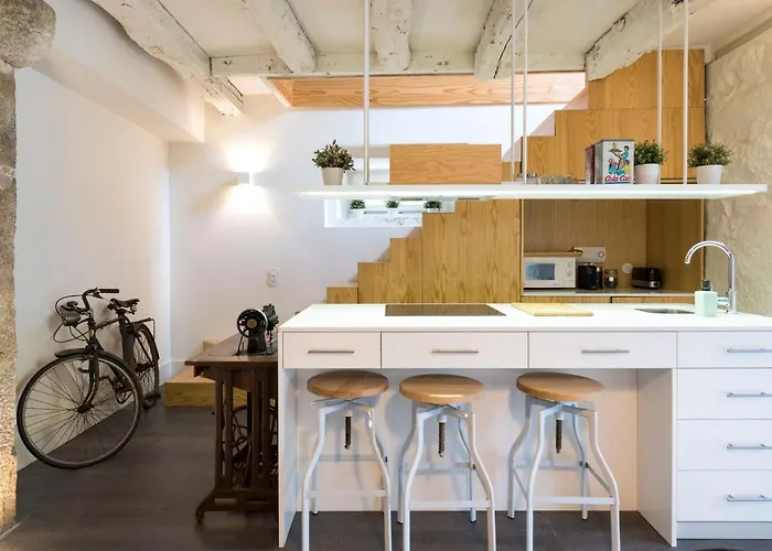 Duplex Wonder In Se W/ Patio By Lovelystay