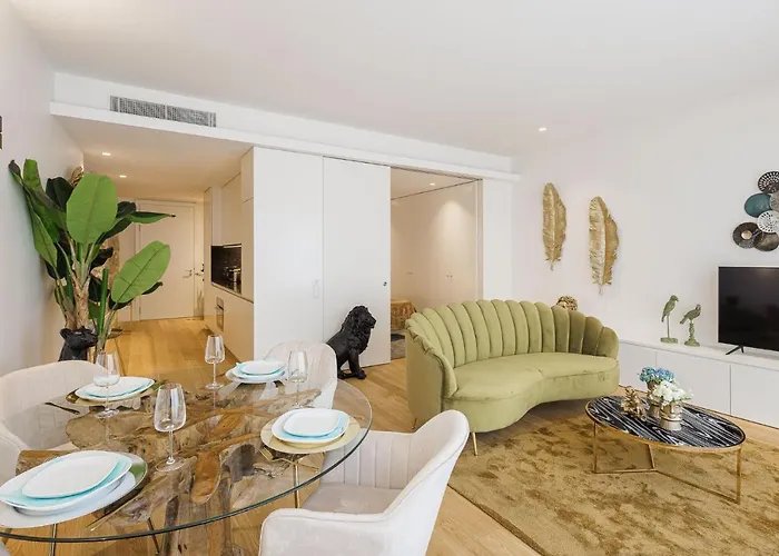 The Downtown Charming Apartments