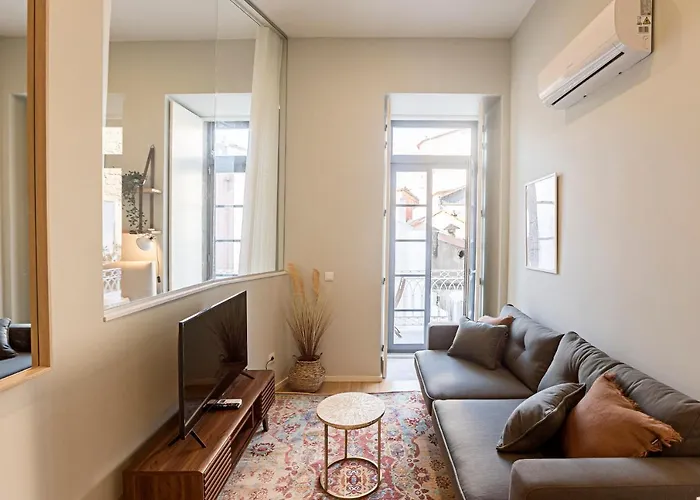 31 Janeiro 157 - Stylish 1Br W/ Ac & Balcony By Lovelystay