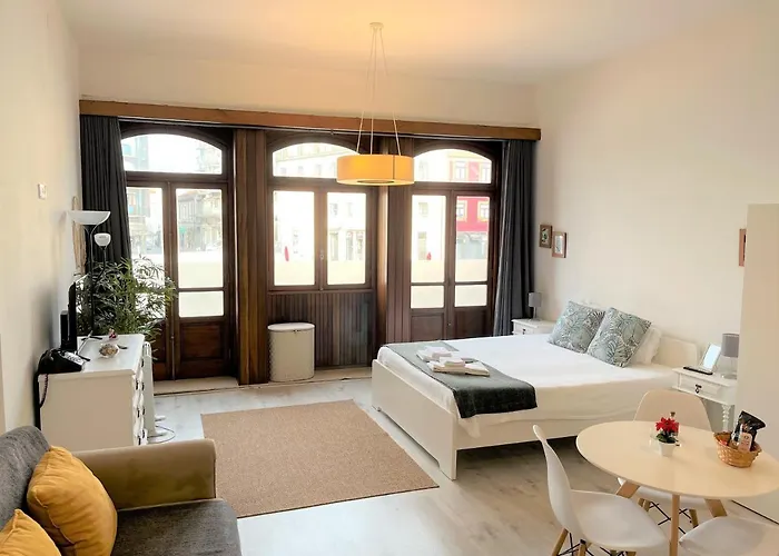 Poveiros Studio Porto Downtown - By Guest Spa