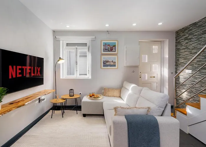 Whome Porto City Center Comfort & Stylishly Furnished